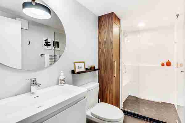 Contemporary Bathroom Remodel: Stunning Before & After Photos