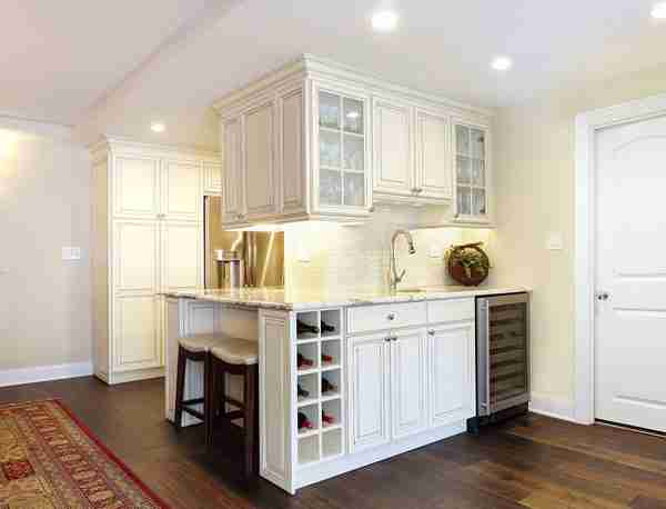 Elegant Kitchen & Bath Renovation for a Chicago Gold Coast High-Rise